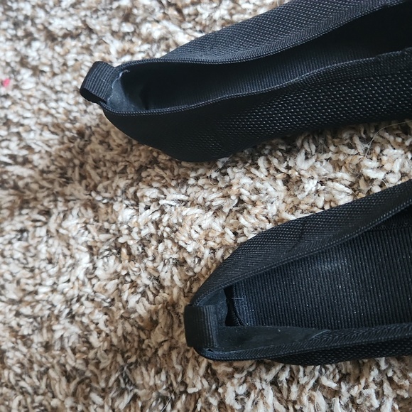 Pointed knit ballet flats size 7.5 - Picture 4 of 7